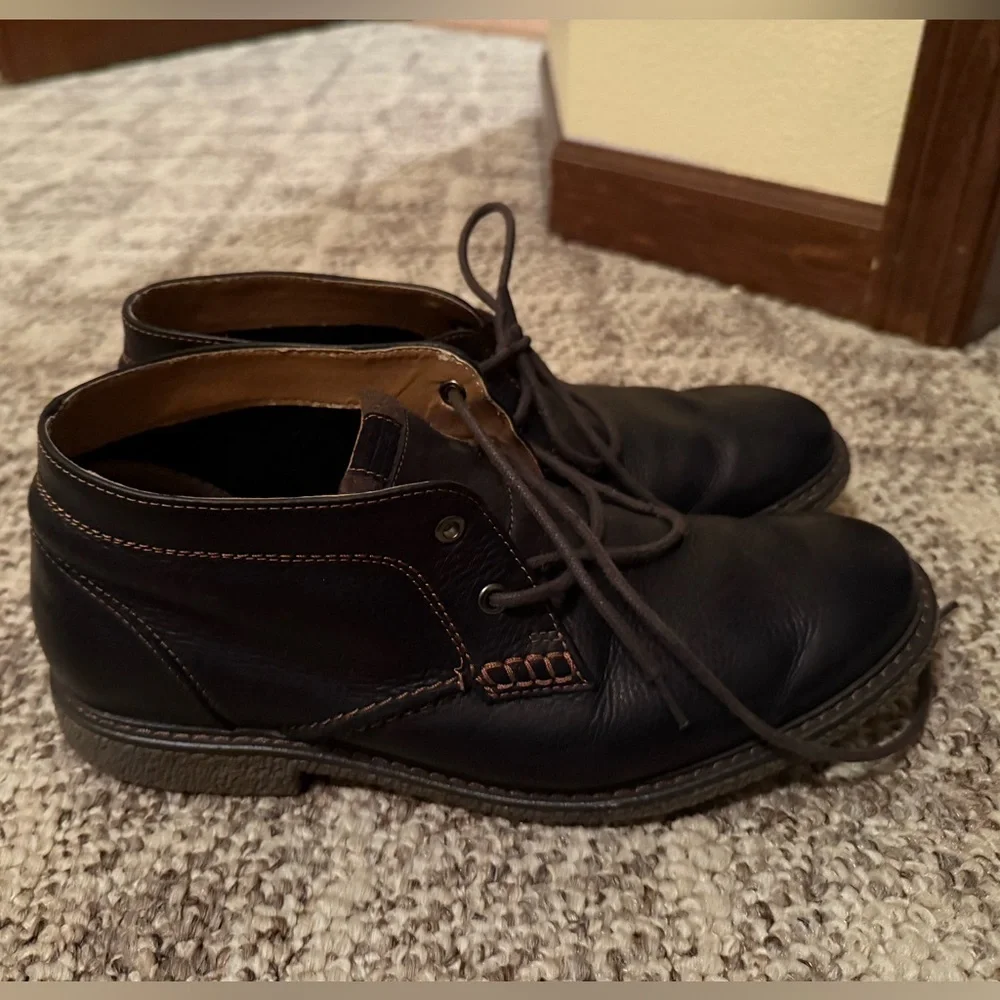 Johnston & Murphy Black Brown Leather Chukka Boots